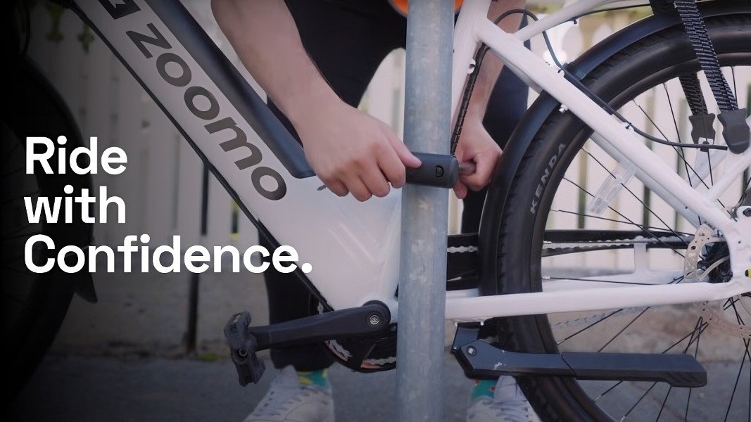 locking Zoomo ebike
